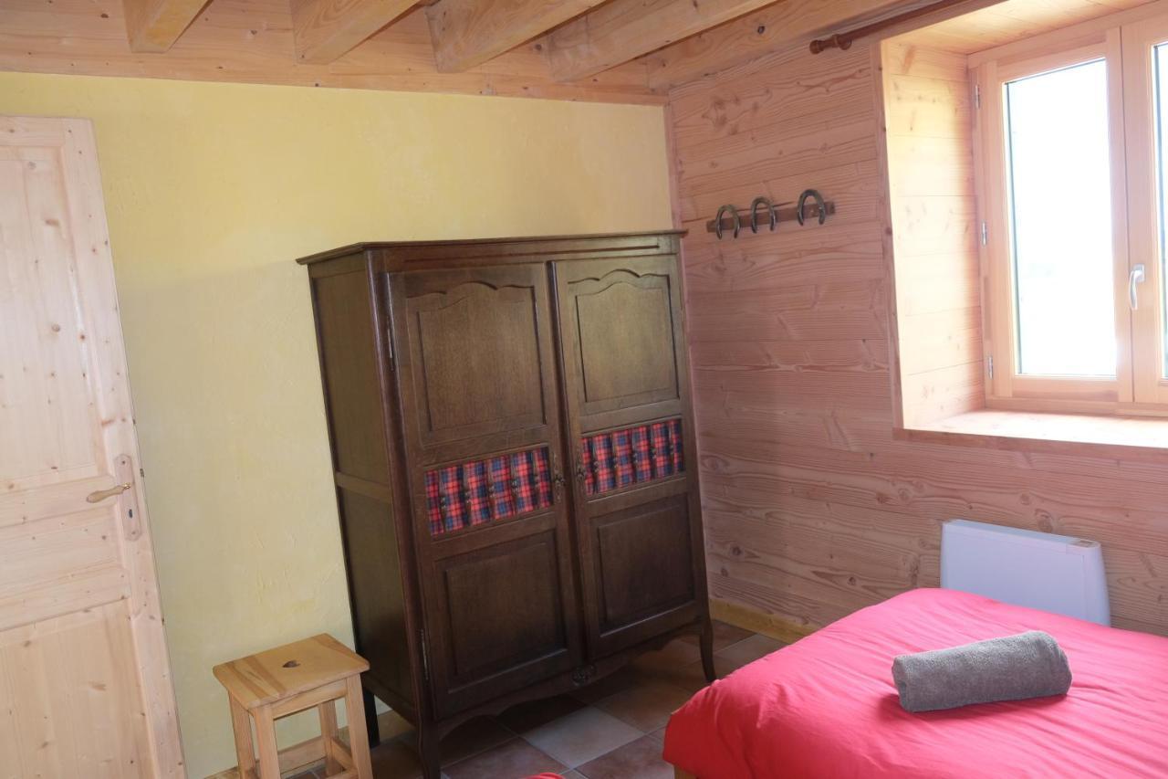 Gite Le Corral Cheminas Kültér fotó
